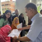 প্রধানমন্ত্রী প্রতিবন্ধী তিন ব্যক্তির হাতে নিয়োগপত্র তুলে দিলেন